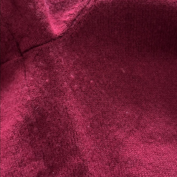 Quince Cashmere V-Neck Sweater in Crimson Red - Picture 4 of 6